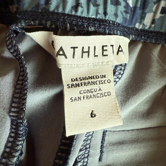 Athleta Blue Wide Leg Cropped Pants Blue Camo Pattern- {6} - Picture 6 of 11